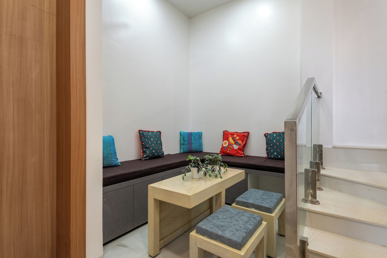 Interior 2, ELIVAAS White House 4BHK Villa With Pool, Nashik