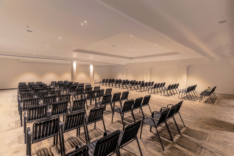 Banquet hall 5, Avisa Hotel & Resort Abu Road - Luxury Pool & Mountain View, Sirohi