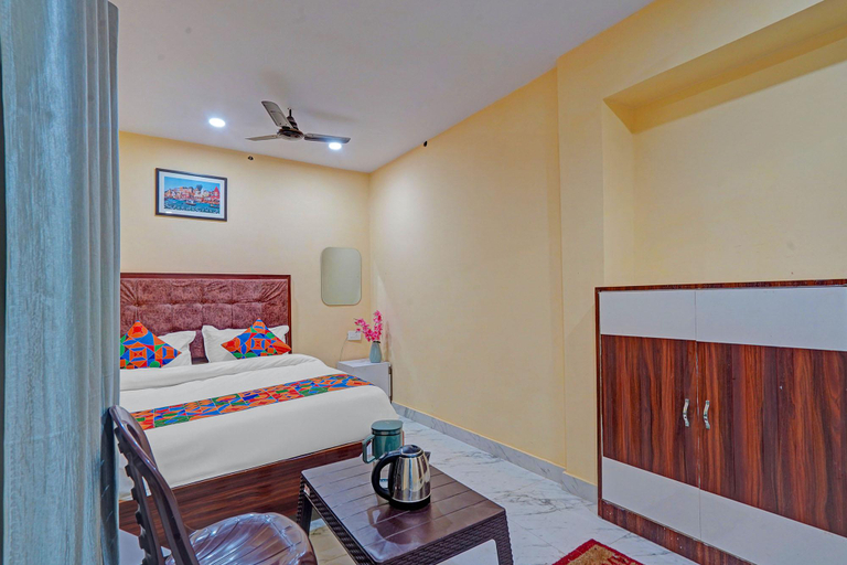 Bedroom 4, Via Shree Gopal Inn, Varanasi