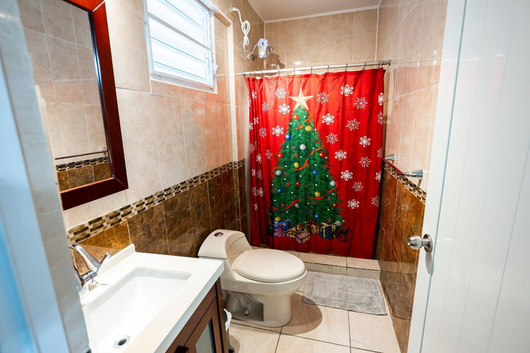 Bathroom 2, Master Beachfront Studios Seven Seas