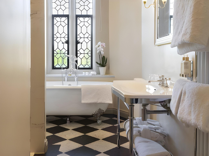 Bathroom 4, Eastwell Manor, Champneys Hotel & Spa, Kent