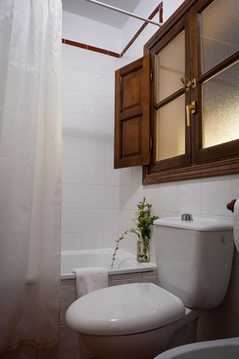 Bathroom 3, El Jardin del Conde, Salamanca