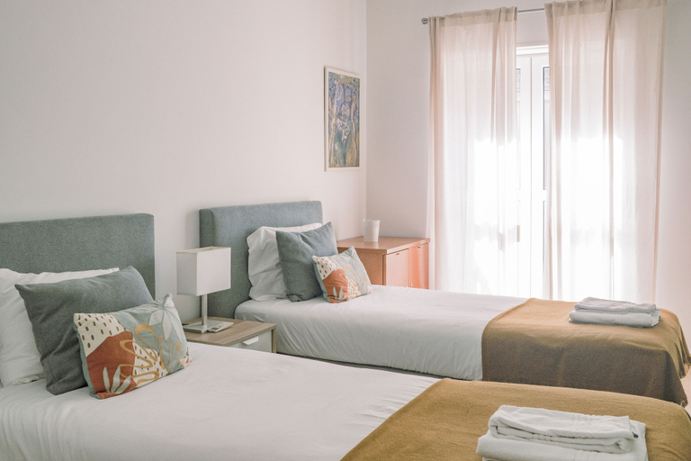 Bedroom 3, Nice Flat by Quinta das Conchas, Lisbon