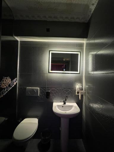 Bathroom 4, Istanbul Royal Hotel, Fatih