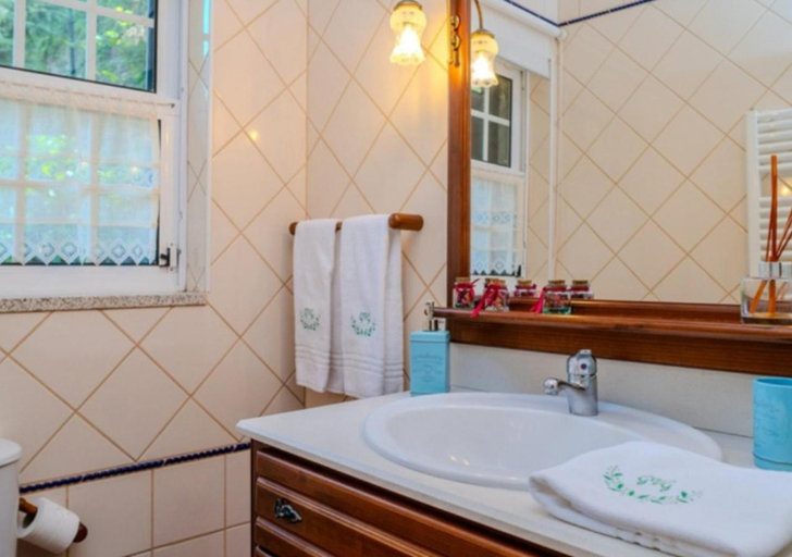Bathroom, Green Villa Geres, Terras de Bouro