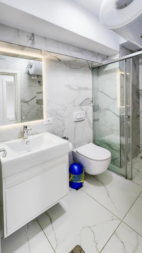 Bathroom 2, Blloku Central Apartments, Tiranës