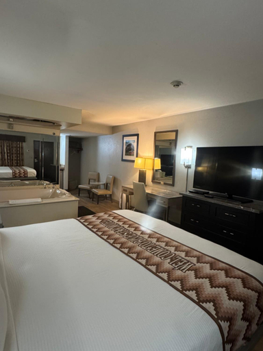Bedroom 2, Bluestar Motel, Cook