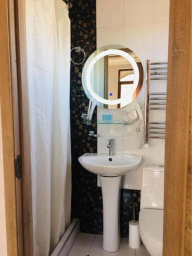Bathroom 3, Hotel New Royal, Tbilisi