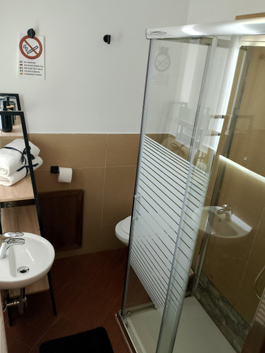 Bathroom 3, Mondello suite apartment, Palermo