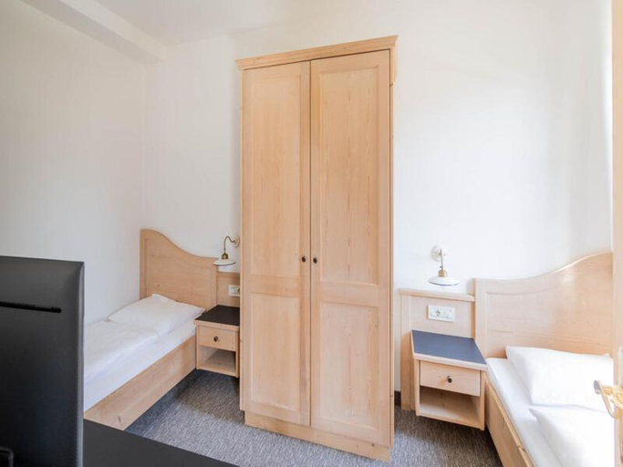 Bedroom 5, Hotel Vermoi, Bolzano
