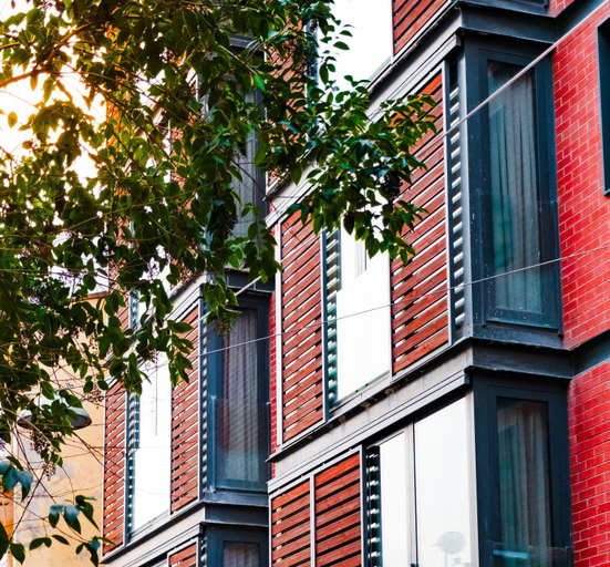 Exterior & Views