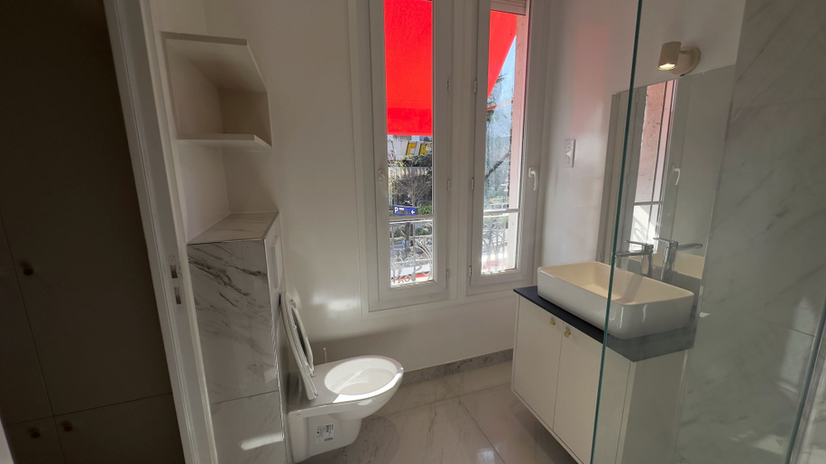 Bathroom 4, Alma Hôtel, Hauts-de-Seine