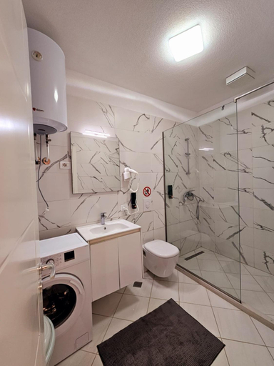 Others 4, Oasis Apartment, Kavajës