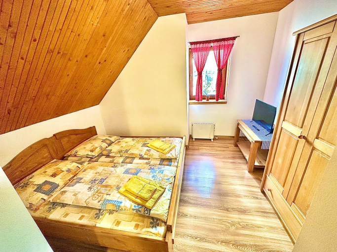 Bedroom 2, Penzion Janosikova Krcma, Ružomberok