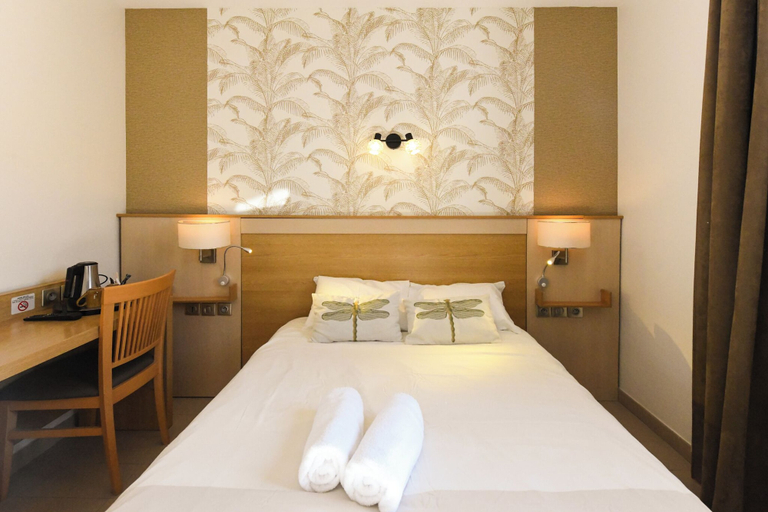 Bedroom 2, Hotel le Coureau, Charente-Maritime