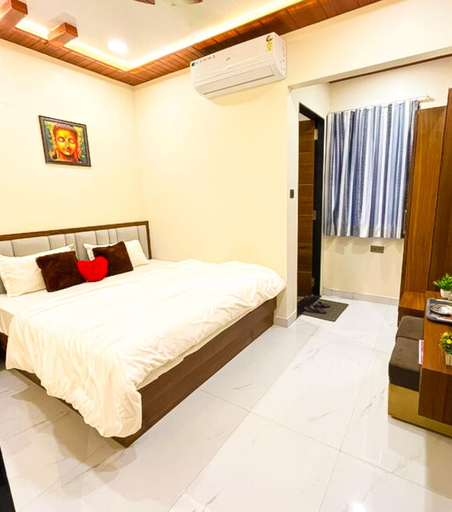 4, Royal Hotel, Chittaurgarh