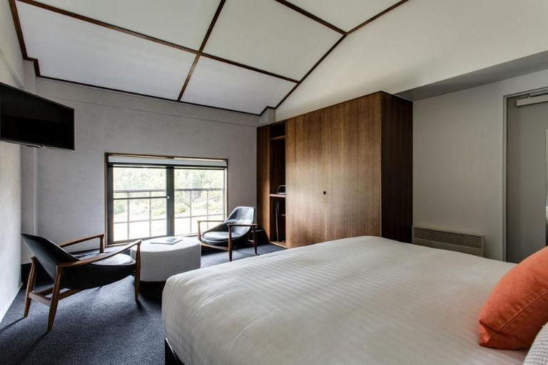 Bedroom 2, Pumphouse Point, Central Highlands