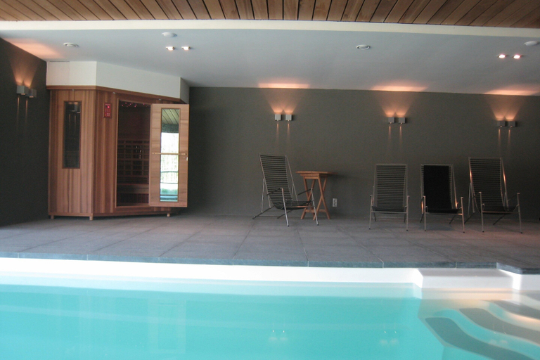 Sport & Beauty 2, Family Farmhouse with Sauna, West-Vlaanderen