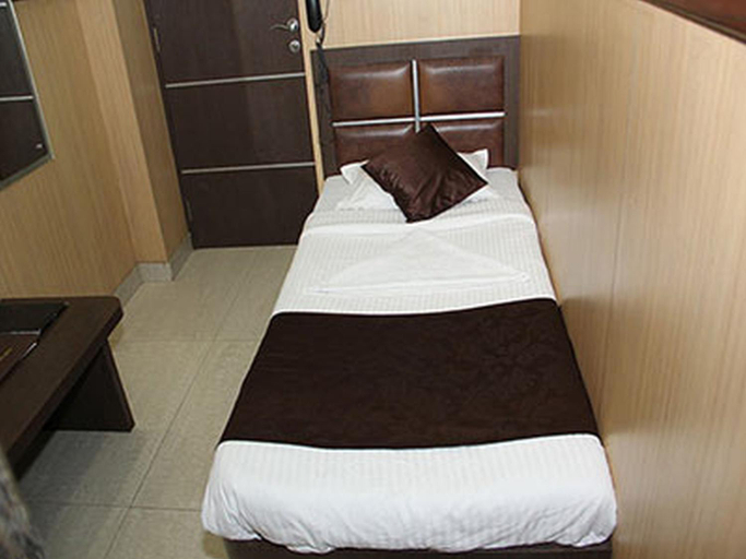 Bedroom 4, Hotel Ripon Palace, Mumbai City