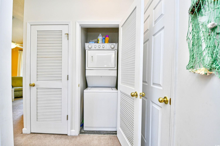 Interior 4, River Crossing 231, Horry