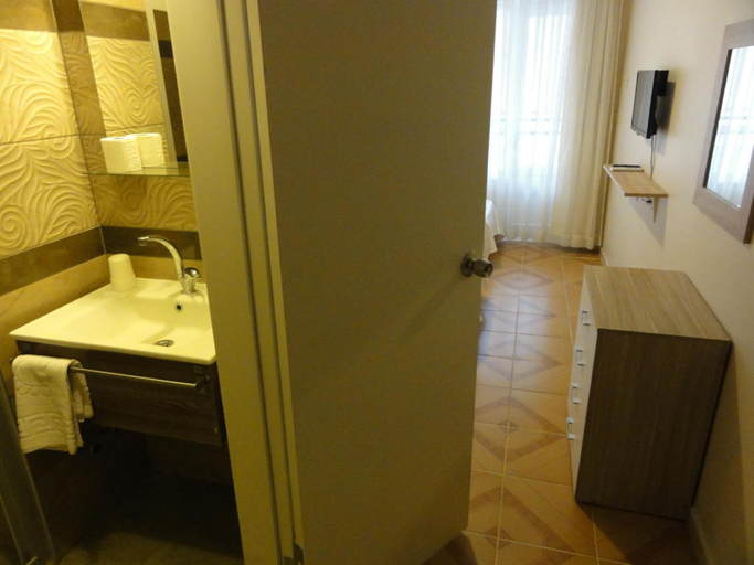 Bathroom 4, Altinersan Hotel Altinkum, Didim
