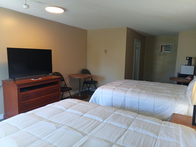 Bedroom 5, Princess Motel, Kawartha Lakes