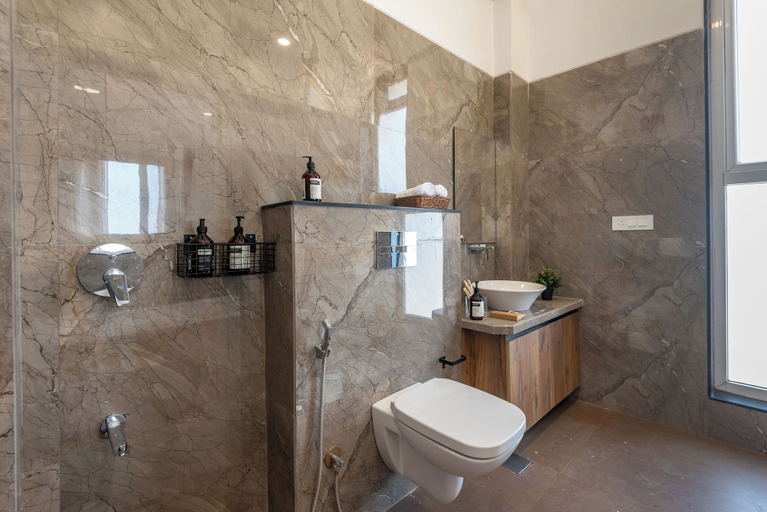 Bathroom 3, ELIVAAS White House 4BHK Villa With Pool, Nashik