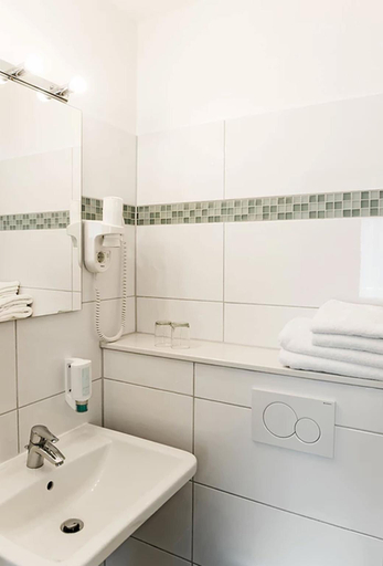 Bathroom 5, Hotel Flaemischer Hof, Kiel