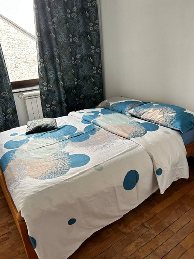 Bedroom, 3 bedroom house in the heart of Condroz, Liège