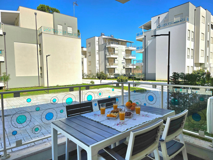 Outdoor dining 2, Perla Resort, Durrësit