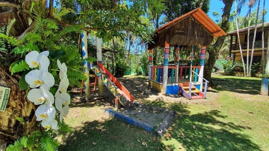 Property grounds 4, Cabanas Mountain, São Sebastião
