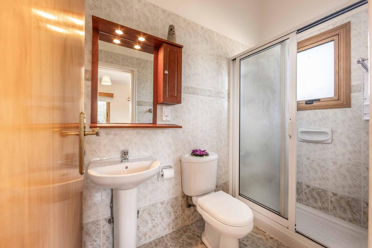 Bathroom 3, Villa Michaela