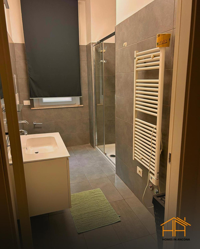 Bathroom 3, CarloAlberto23- Rooms by Homes in Ancona, Ancona