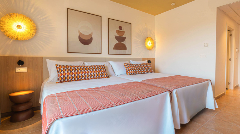 Bedroom 4, Ohtels La Hacienda, Tarragona