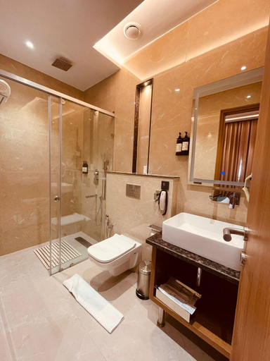 Bathroom 5, Regenta Place Dalhousie, Chamba
