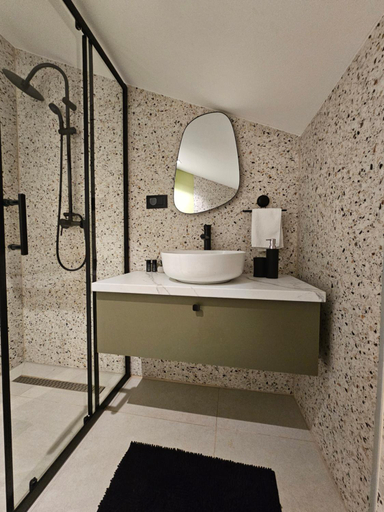 Bathroom, Regent Blue Apartments, Herzegovina-Neretva