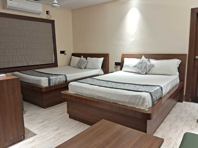 Room 4, la mishika, Birbhum
