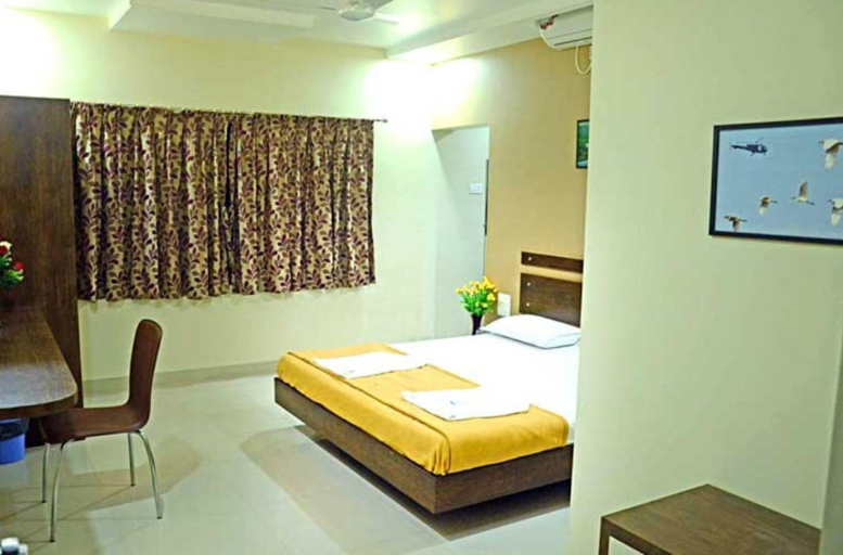Bedroom 2, Hotel Alankar , Sindhudurg