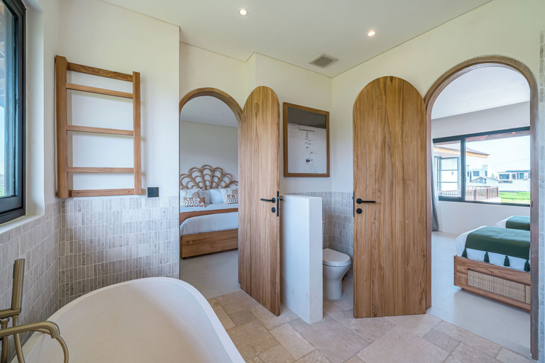 Bathroom 4, Sunbeam Oasis, Badung