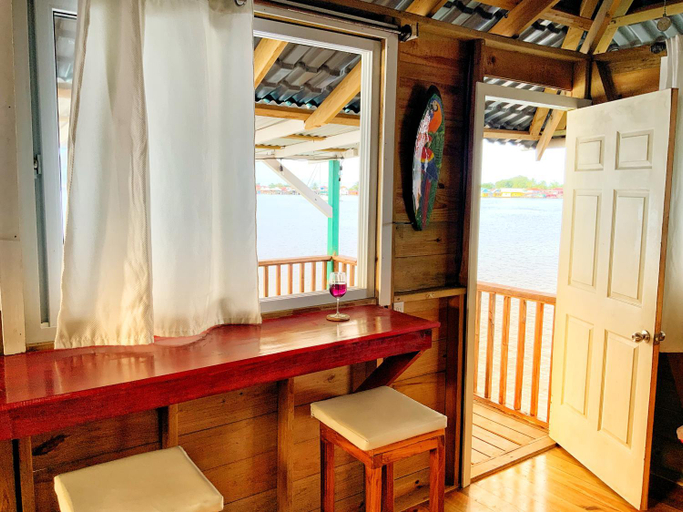 Others 4, Peaceful Refuge in Quiete Bay, Bocas del Toro