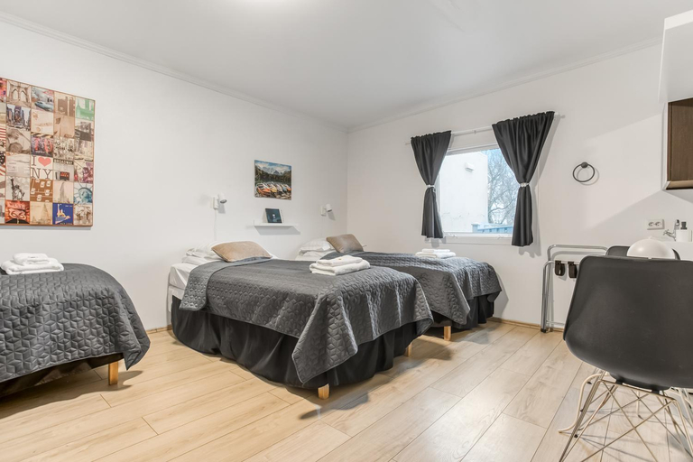4, Flyers Hotel, Reykjanesbær