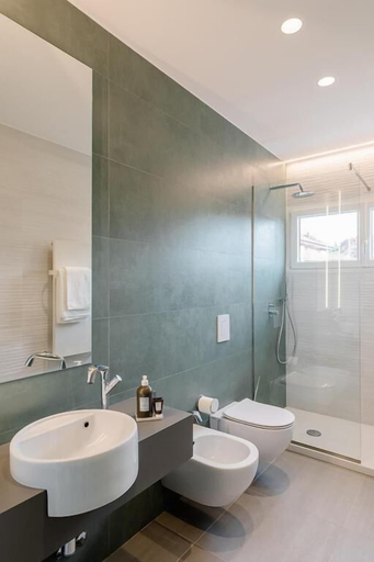 Bathroom 5, Anjoy&Bleev Rooms, Milano