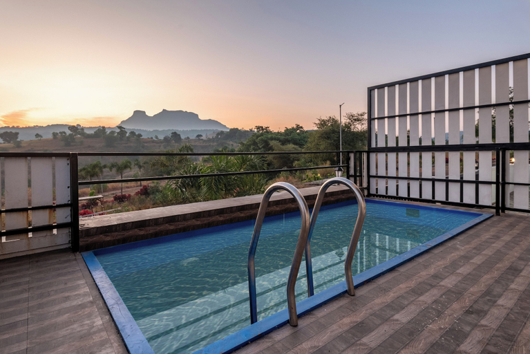 Pool 4, ELIVAAS White House 4BHK Villa With Pool, Nashik
