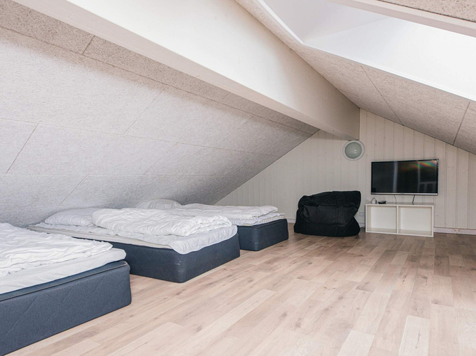 Bedroom 4, 5 Star Holiday Home in Blavand, Varde