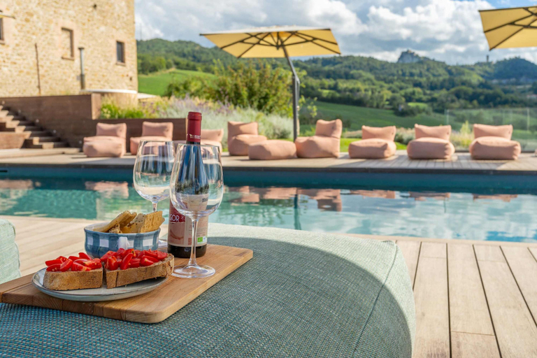 Room 4, Palazzo Serre - Villa in the Countryside With Pool, Pesaro E Urbino
