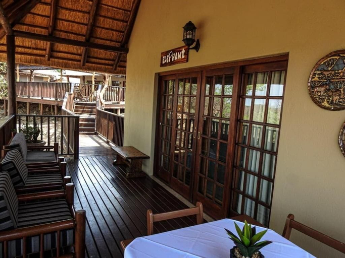 Outdoor dining 5, Mazuri Shamba Lodge, Mopani