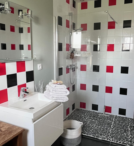 Bathroom 5, la ferme au bois dormant, Nord