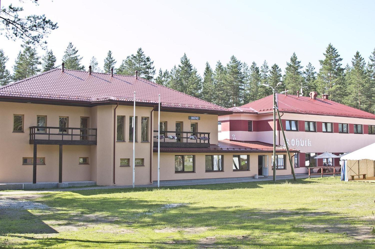 Exterior & Views, Alutaguse Tervisespordikeskuse Peamaja, Illuka
