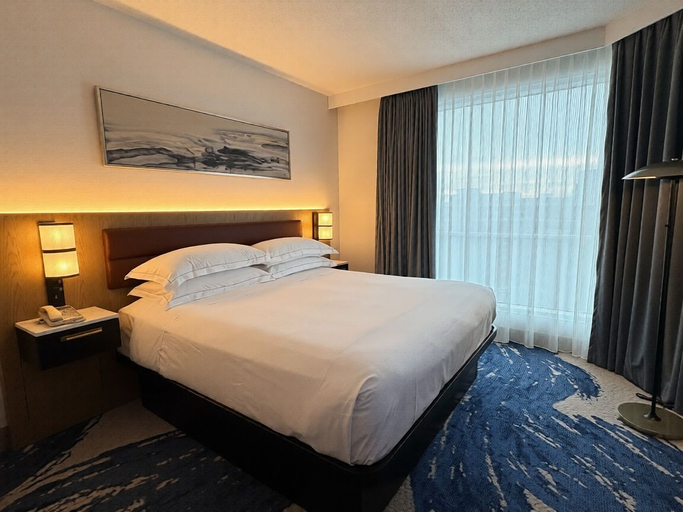 Bedroom 3, Hilton Toronto/Markham Suites Conference Centre & Spa, York