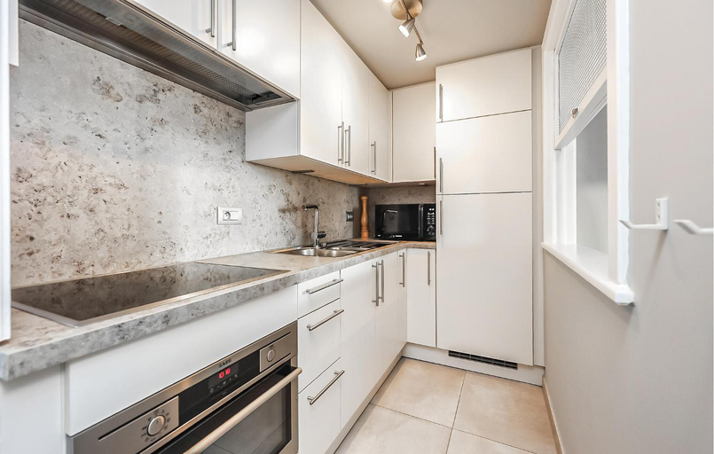 Others 5, Stunning Apartment In Oostende With Wifi, West-Vlaanderen